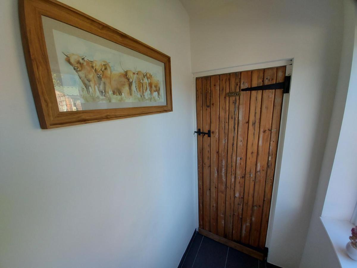 Saughall Mill Farm Cottage Chester Exterior foto
